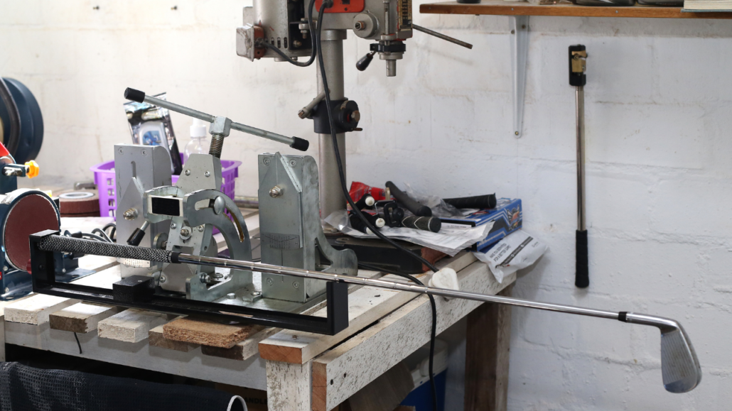 Golf club repair service