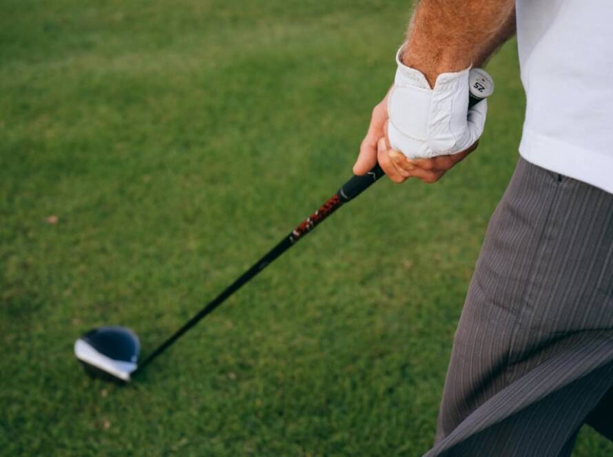 Golf-regripping-near-me-1030x687